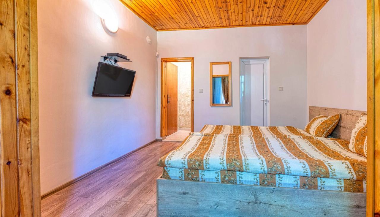Крушун - Единствена На Метри От Водопадите, Krushun - The Only Stay Just Meters From The Waterfalls 크루슈나 외부 사진